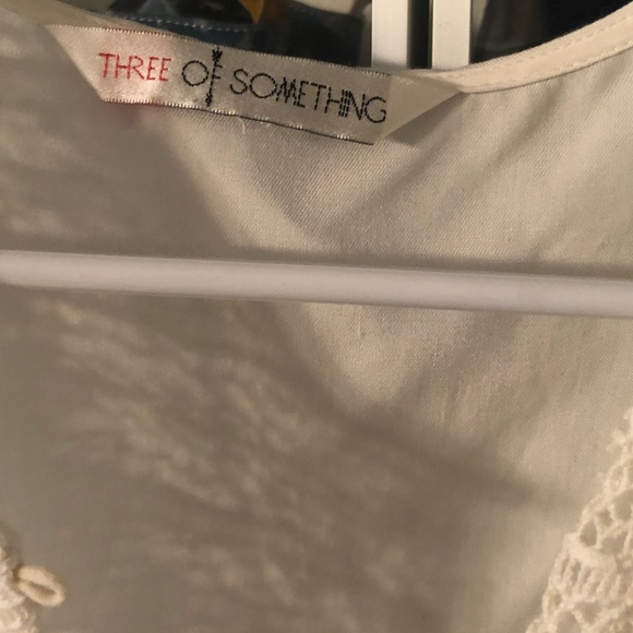 Creme eyelet/linen beachwear dress - Picture 3 of 4